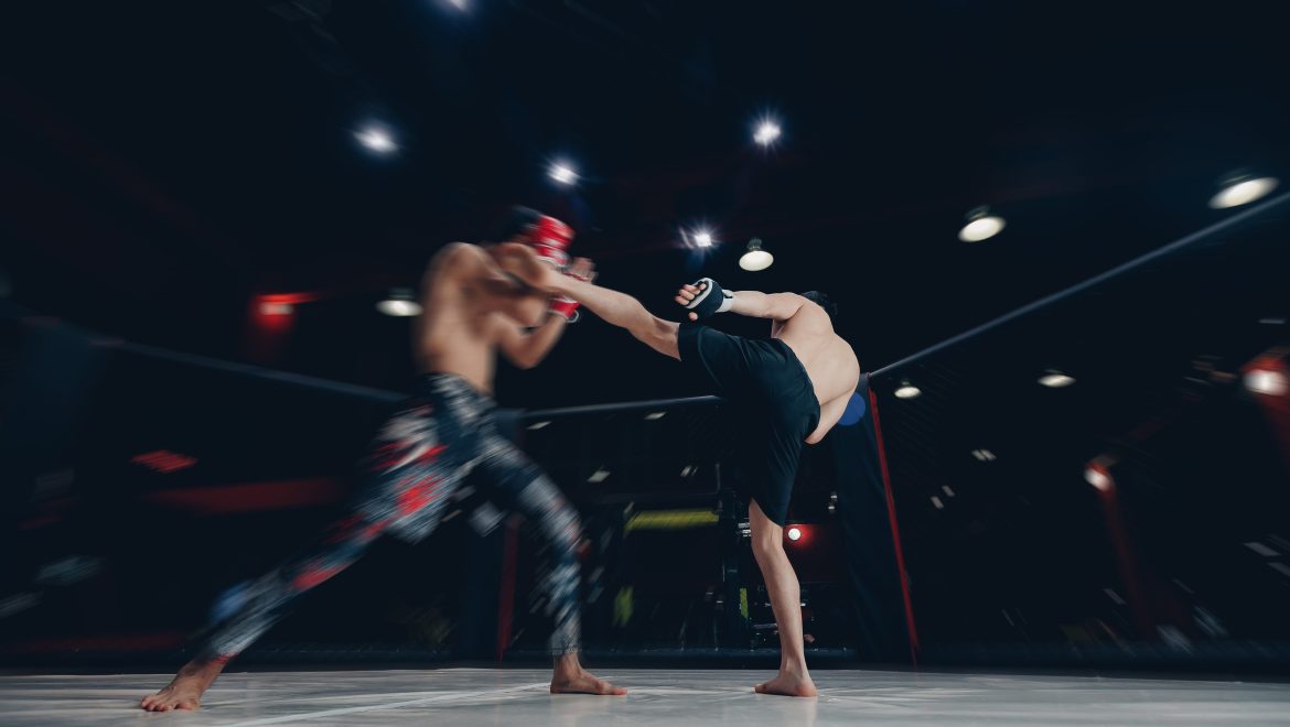 Alex Pereira no UFC - Poatan em ação no octógono com destaque para suas técnicas e conquistas
